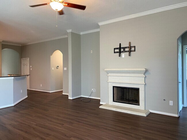 Building Photo - 42 Black Swan Ct