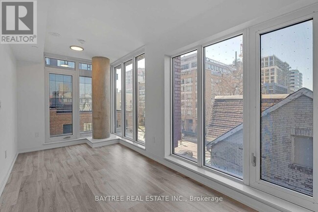 Building Photo - 2 Augusta Ave