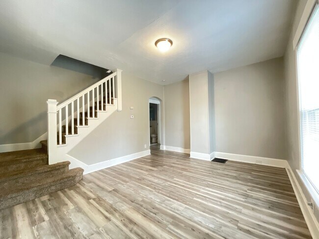 Foto del edificio - Home on Calumet:New Year, New Home: 50% Of...