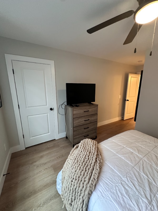 Foto del edificio - 716 Evening Shade Ln