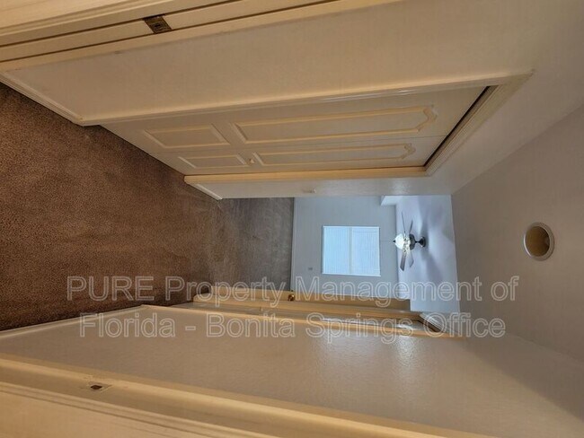 Foto del edificio - 8450 Kingbird Loop