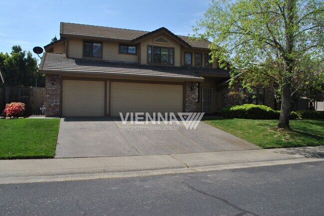 Foto del edificio - 5325 Thunder Ridge Cir