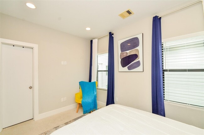 Building Photo - 3804 Leeland St