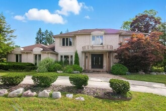 Snapshot of Luxury Rentals In Bloomfield Hills Michigan