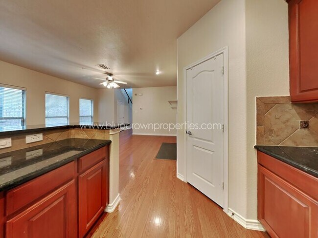 Building Photo - 6835 Pistoia Dr