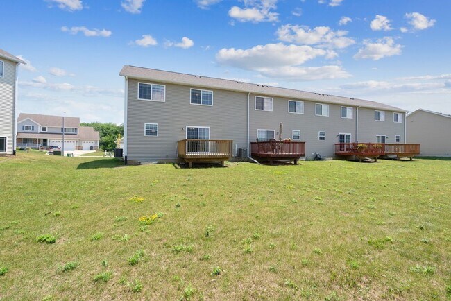 Foto del edificio - 4925 Algonquin Dr