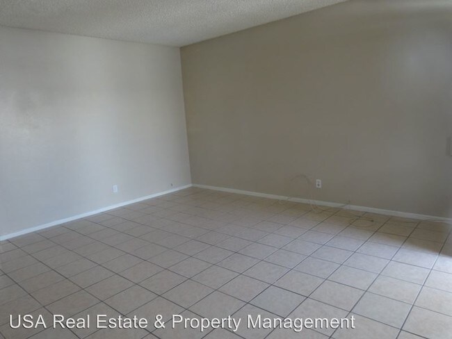 Building Photo - 2026 Castleberry Ln