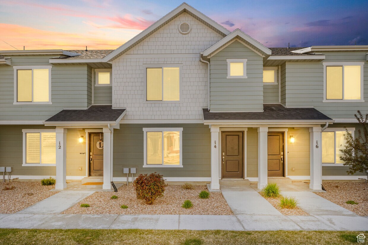 14 N Launch Ct, Saratoga Springs, UT 84045 Townhome Rentals in