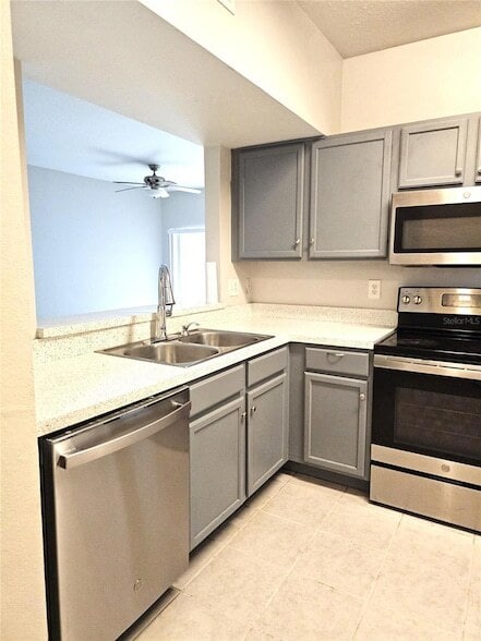 Foto del edificio - 6019 Portsdale Pl