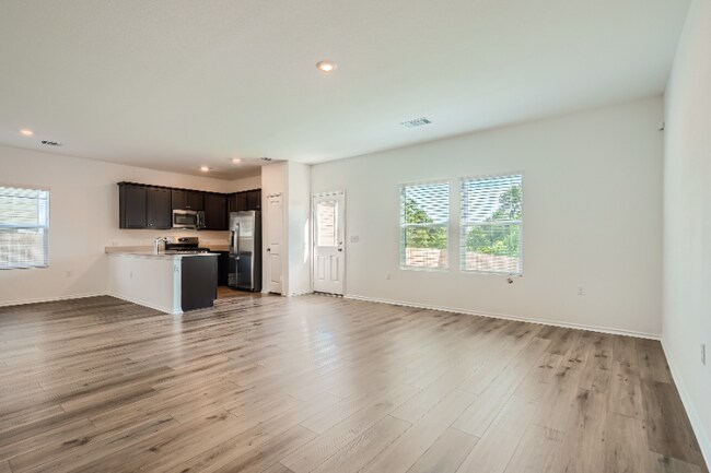 Building Photo - 2712 Shimsham Dr
