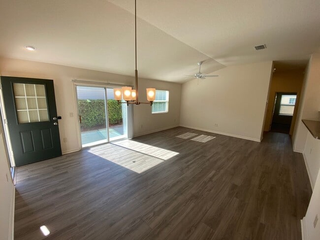 Building Photo - Resort Living in This UNFURNISHED Annual Rental in The Village of Fenny, Patio Villa, 2 bed, 2 bath.