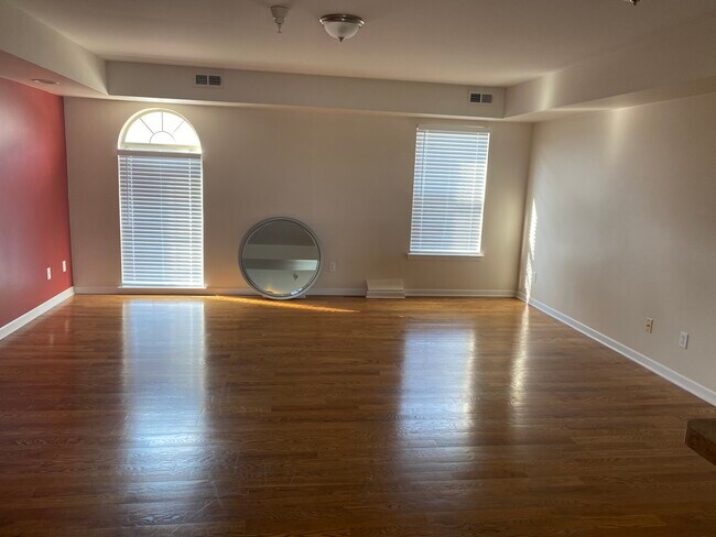 Foto del edificio - 14136 Lakeside Blvd N