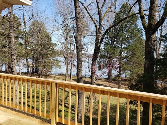 Building Photo - 32 Russell Ln