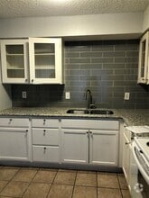 Building Photo - 714 Coolwood Dr