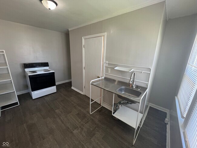 Foto del edificio - 320 N Sherman Dr