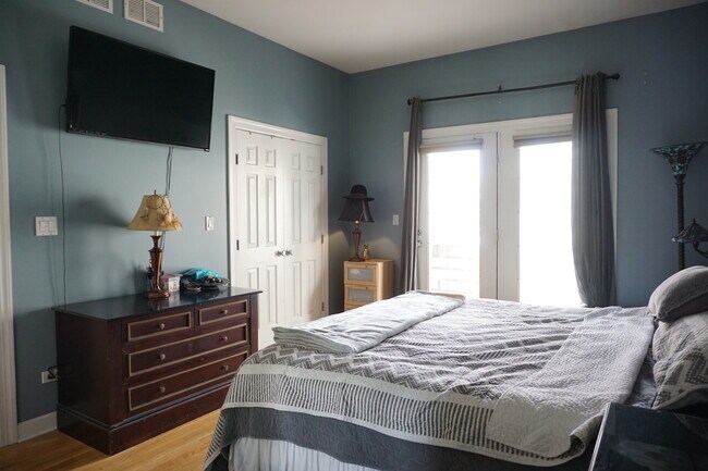 Building Photo - 509 N Hartland Ct