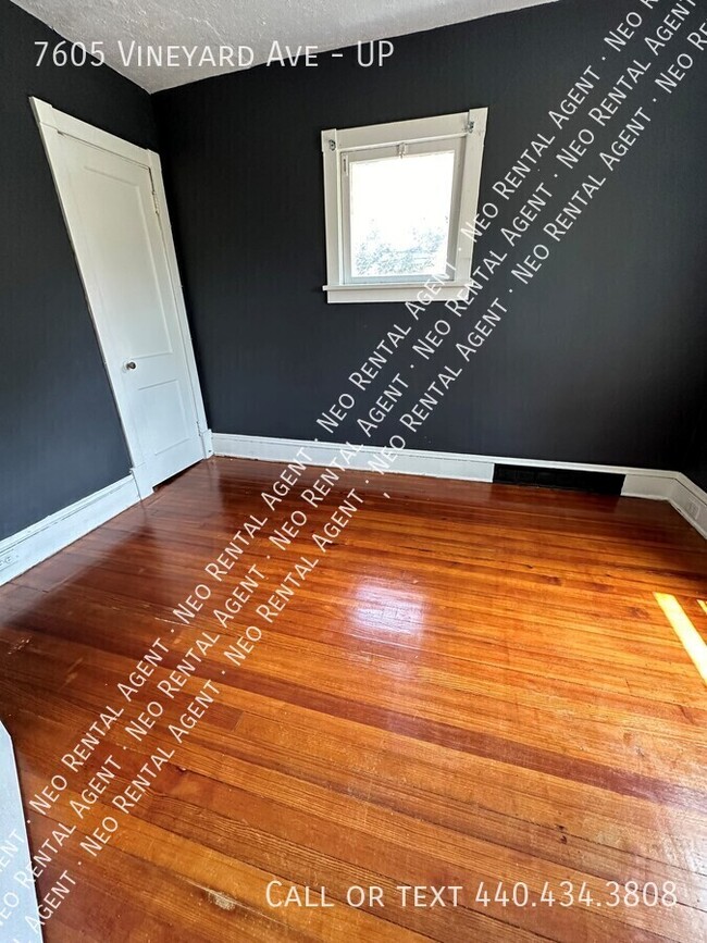 Building Photo - 7605 Vineyard Ave