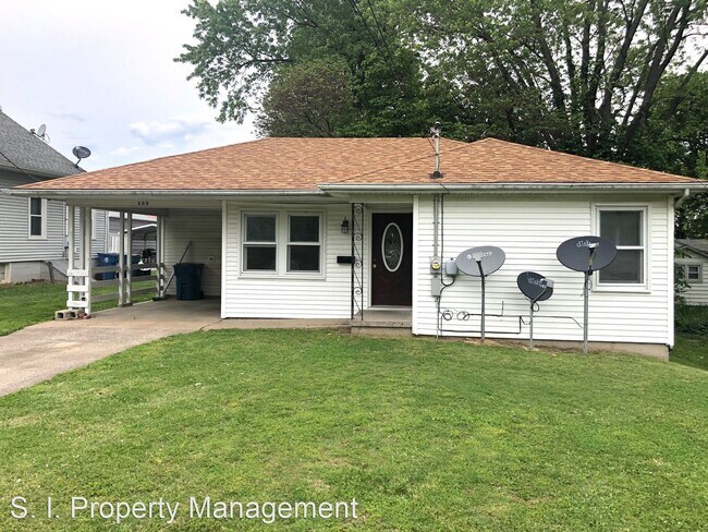Building Photo - 2 br, 1 bath House - 205 Forest St.