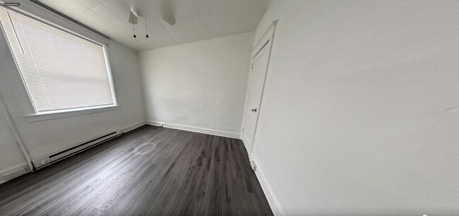 Building Photo - 2057 E Allegheny Ave