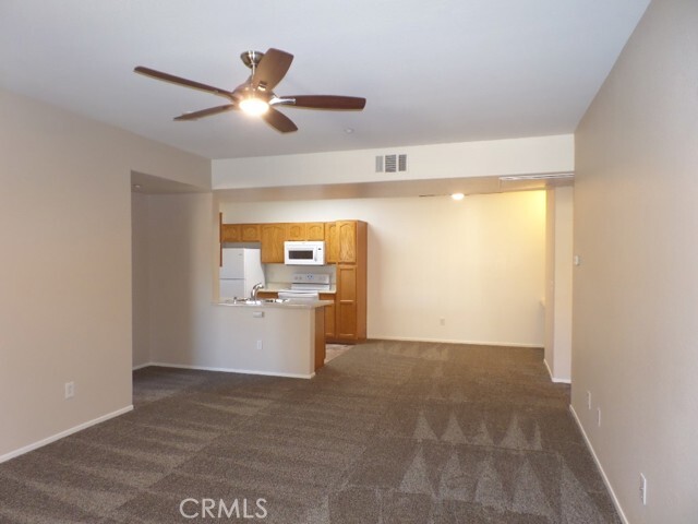 Primary Photo - 41410 Juniper St