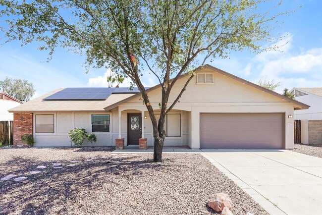 Building Photo - 18417 N 55th Dr