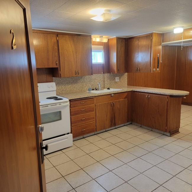 Foto del edificio - 2654 Tyler Ave