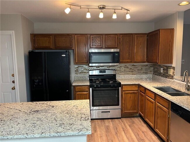 Foto del edificio - 4714 Castleman Dr