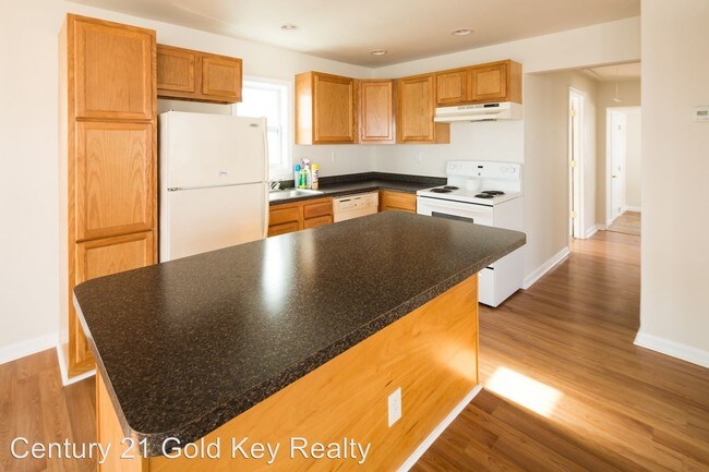 Building Photo - 2 br, 1 bath House - 10 S New Rd