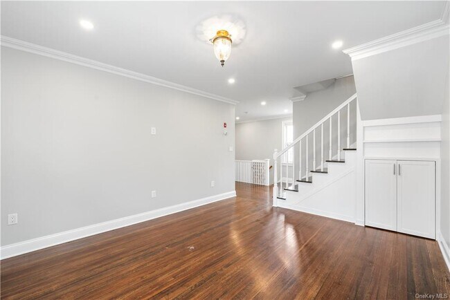 Building Photo - 524 Kimball Ave
