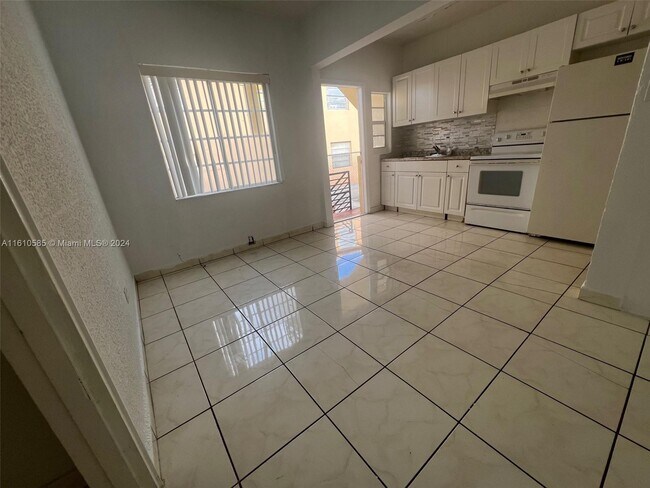 Foto del edificio - 1326 SW 6th St