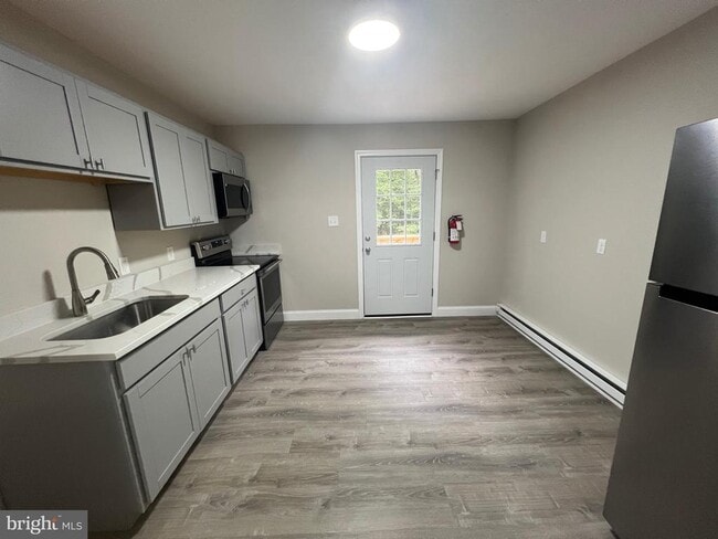 Foto del edificio - 6951 Weymouth Rd