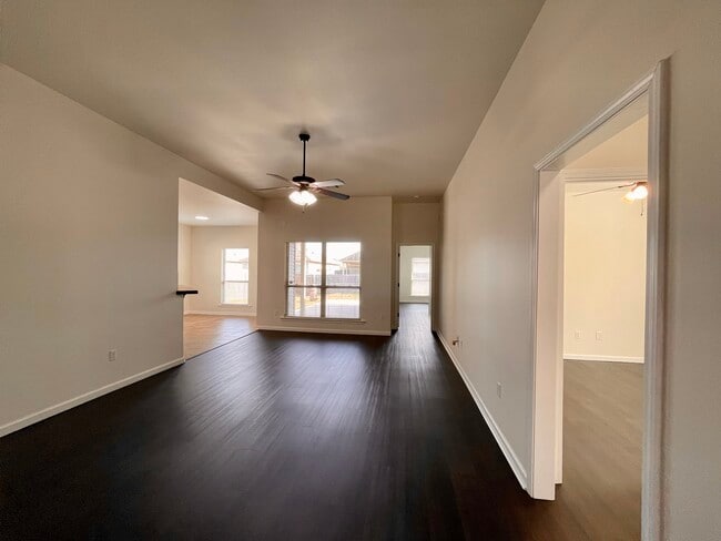 Building Photo - 15452 Oakstone Dr