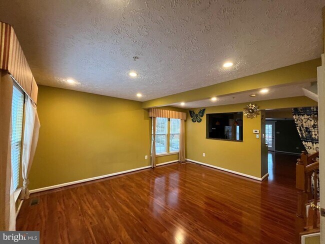 Foto del edificio - 283 Point to Point Square