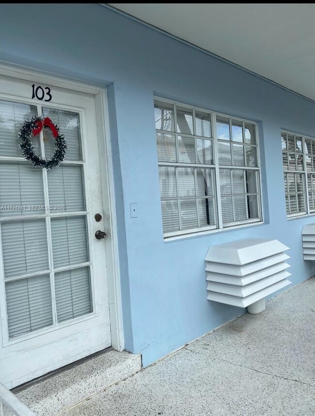 Building Photo - 635 8th St