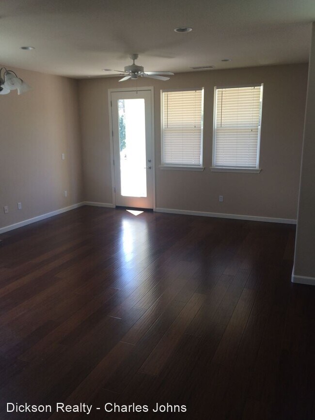 Foto del edificio - 3 br, 2.5 bath House - 2298 Lymberry