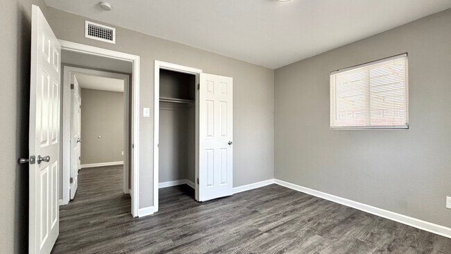 Foto del edificio - 911 Zion St