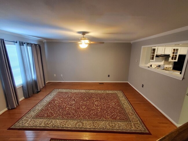 Building Photo - Welcome to your next home, where comfort m...