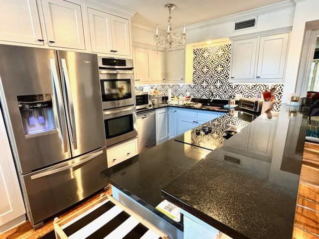 Foto del edificio - 6112 Averill Way