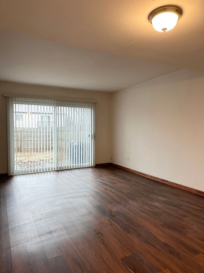 Foto del edificio - 143 S Hale Ave