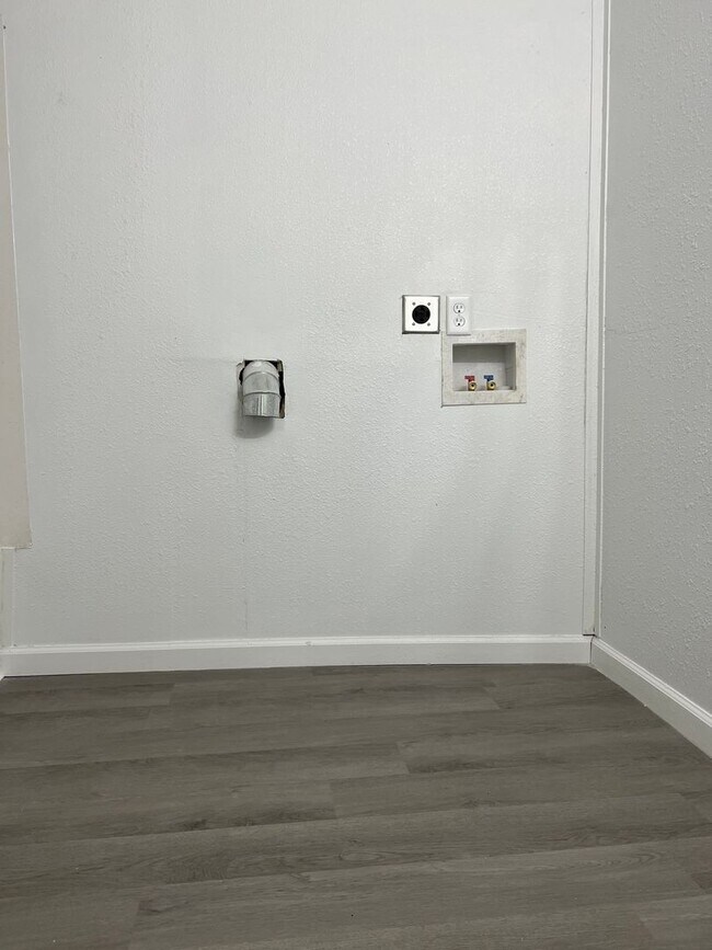 Foto del edificio - Remodeled 3 bedroom 2 bath home!