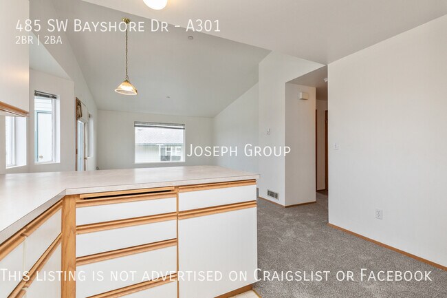 Building Photo - Beautiful 2 bedroom, 2 bath condo in the h...
