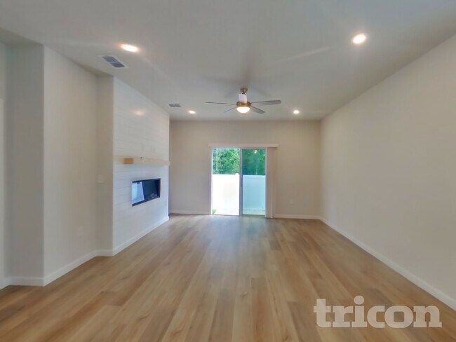 Foto del edificio - 14881 Praline Ct