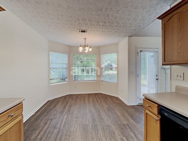 Building Photo - 910 Harbins View Dr