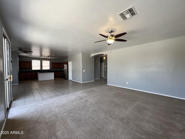 Building Photo - 46184 W Dutchman Dr