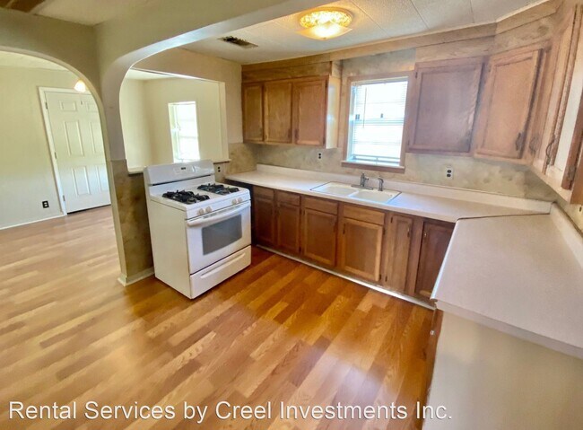 Building Photo - 2 br, 1 bath House - 714 Santee