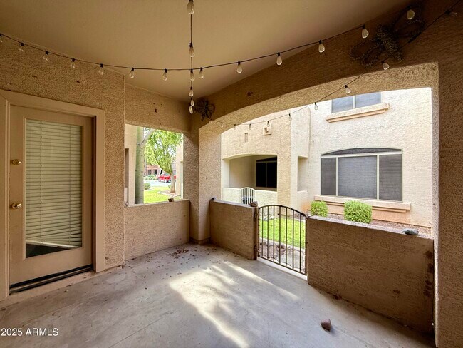 Foto del edificio - 2600 E Springfield Pl