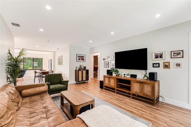 Foto del edificio - 2371 SW 24th Ter