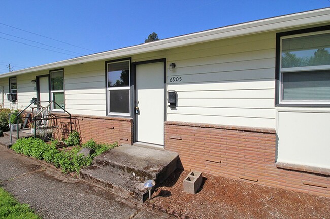 Foto del edificio - 6923-6923 NE Prescott St