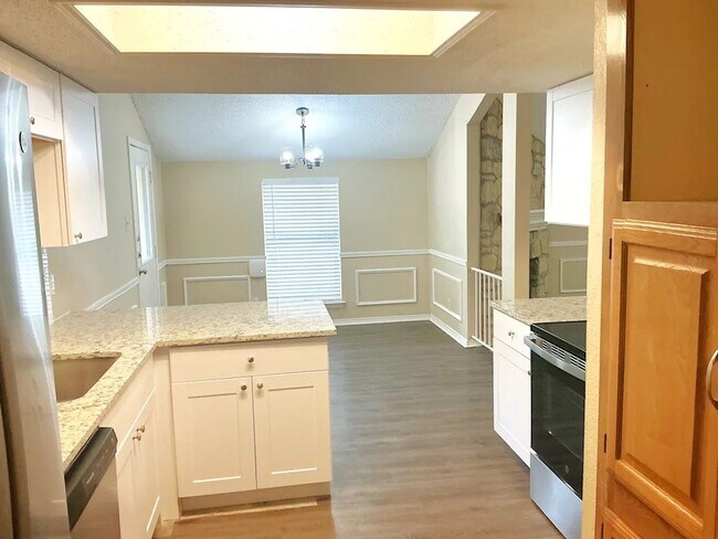 Foto del edificio - 1302 Brookmeadow Ct
