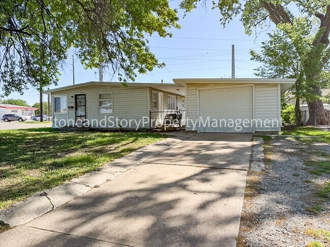 Foto del edificio - 3 bedroom 1.5 bath near 17th & Fairlawn